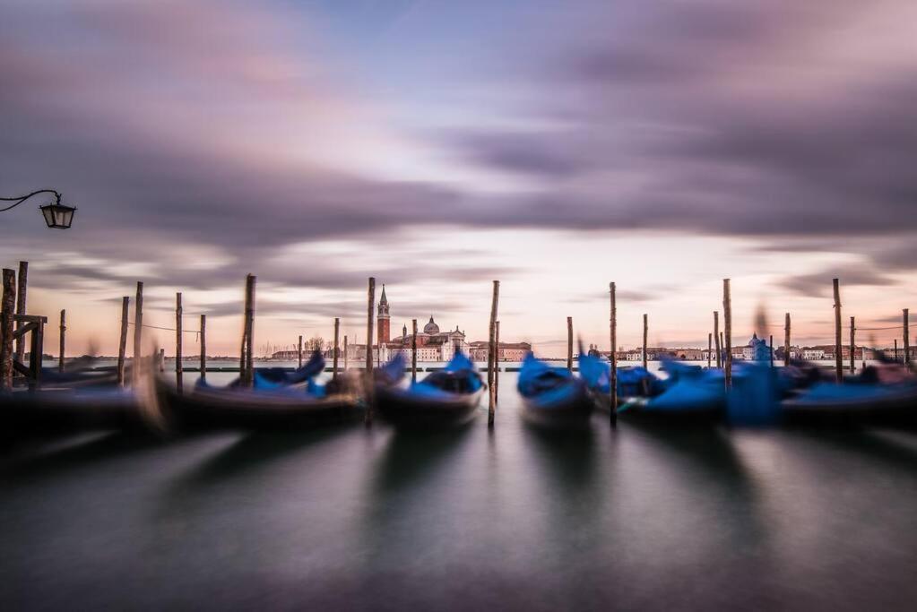 Apartamento Attic Behind St. Mark'S Square Venecia Exterior foto