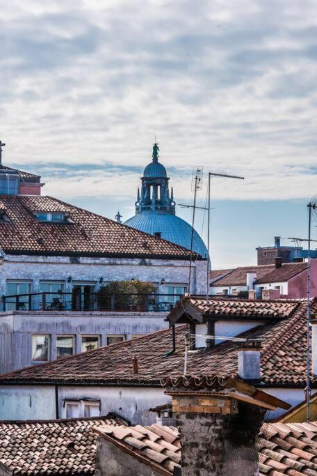 Apartamento Attic Behind St. Mark'S Square Venecia Exterior foto